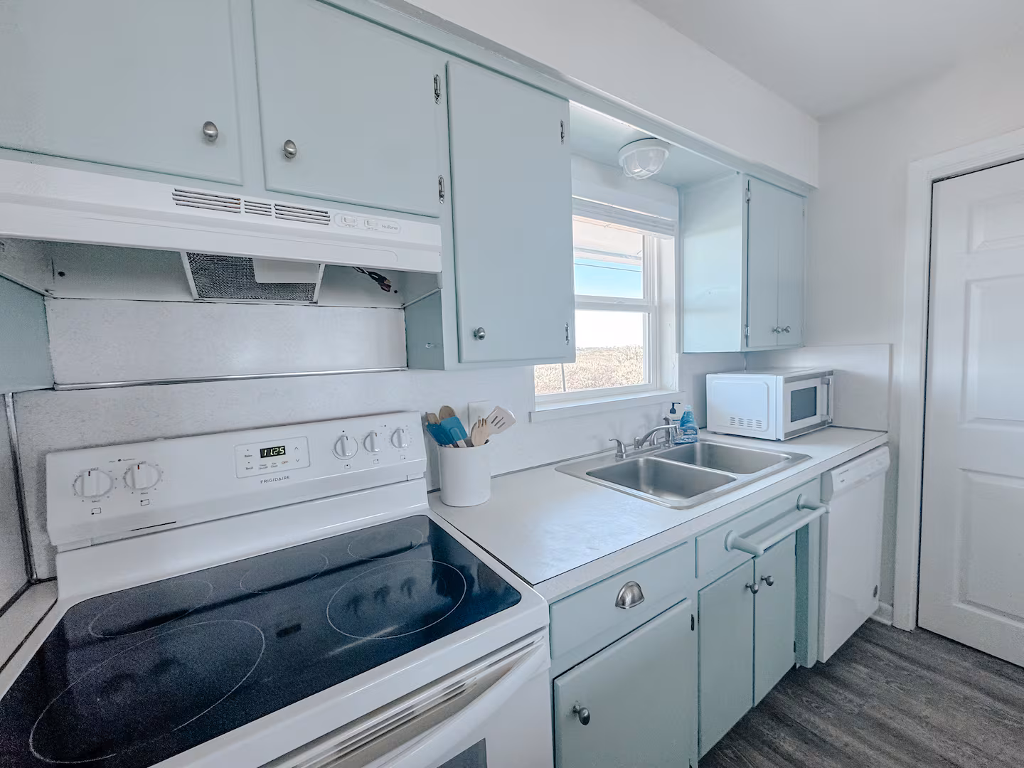 Villa Aqua Beachfront Retreat — photo 15